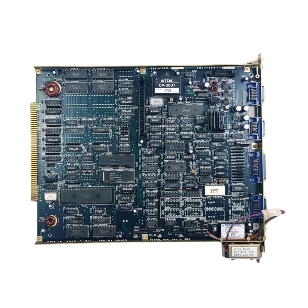 Board de OKUMA, modelo ECP-II. Incluye unidad de batería para OPUS 5000.
